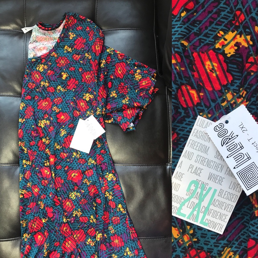 LulaRoe Perfect T 2XL Blue & Red Geometric Floral